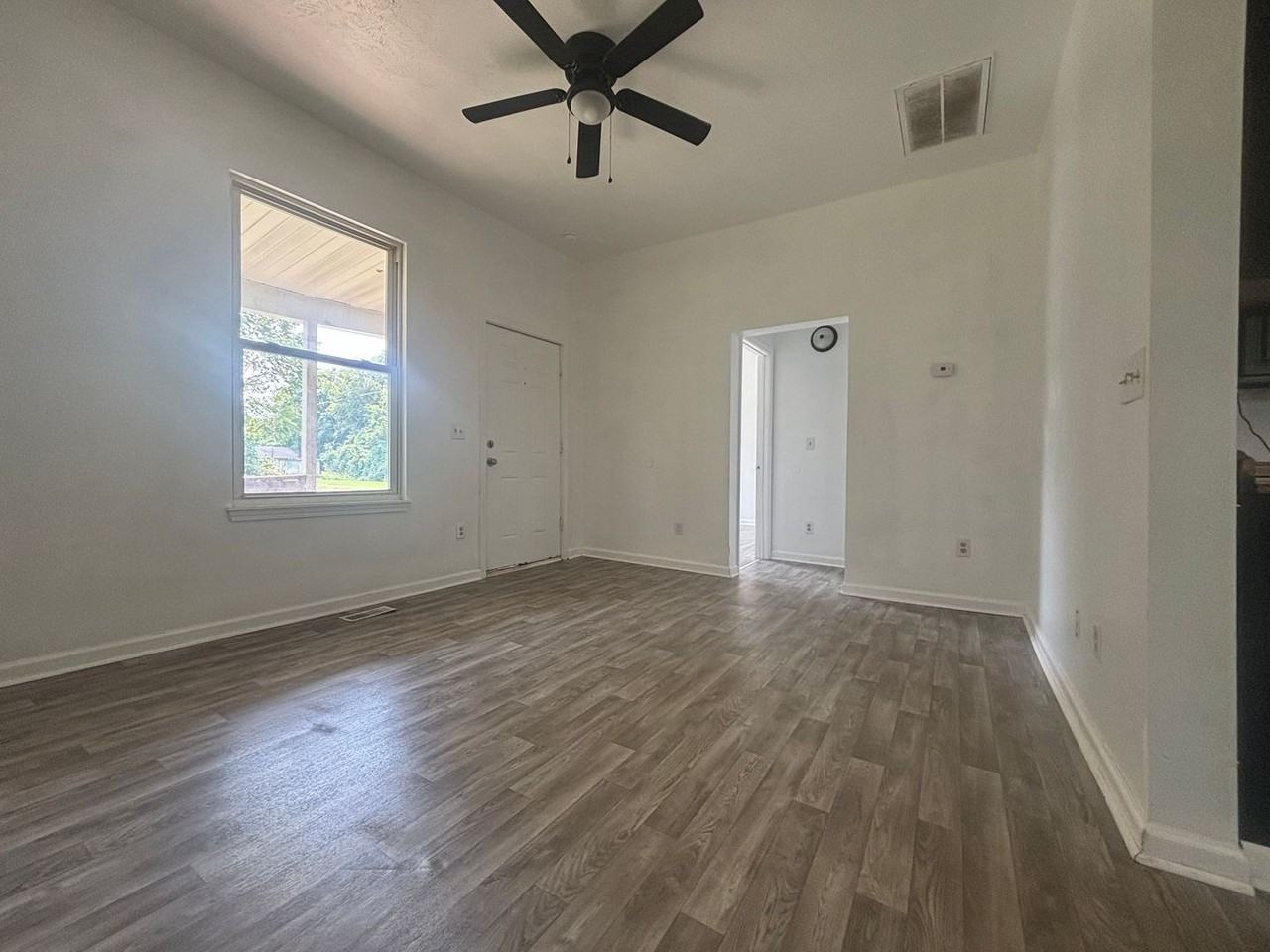 951 W Brower St - Photo 2 of 10
