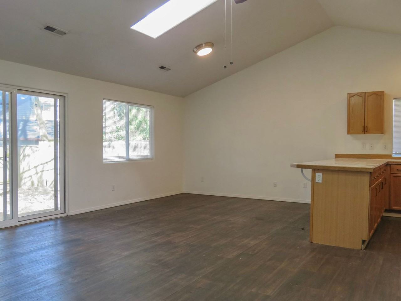 368 Nw Sadie Ct - Photo 6 of 14