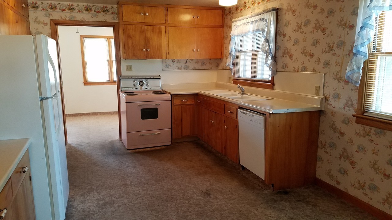 1219 N Merriwether St - Photo 5 of 13