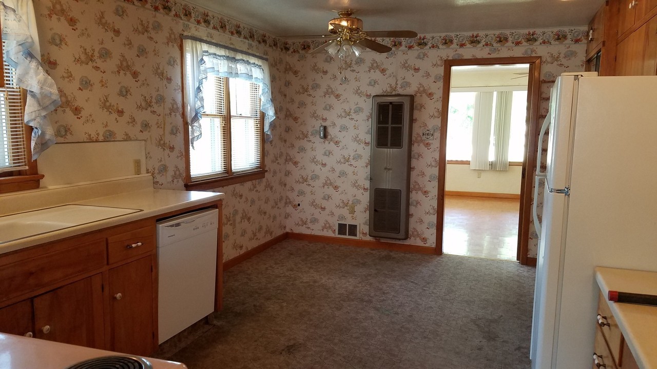 1219 N Merriwether St - Photo 6 of 13