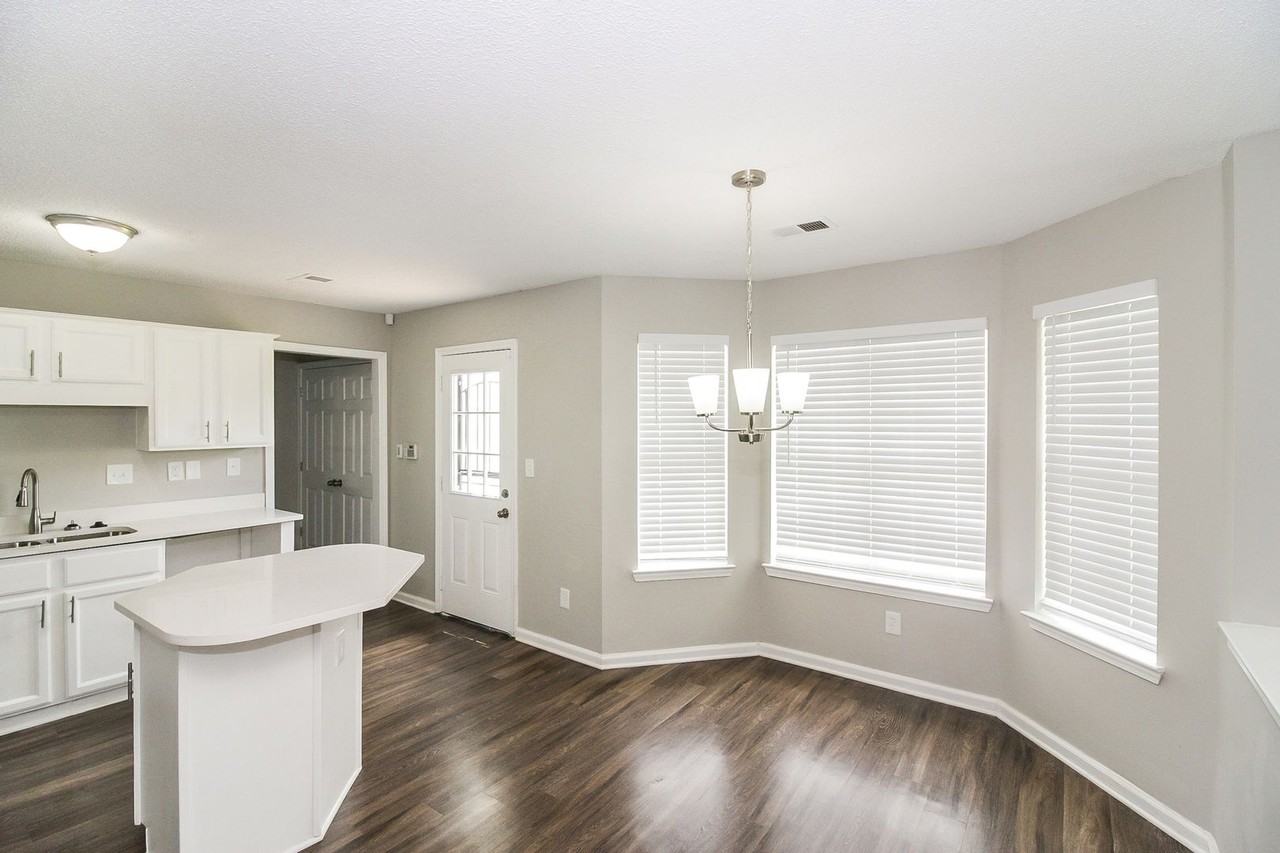 4333 Rainey Woods Cove - Photo 6 of 17