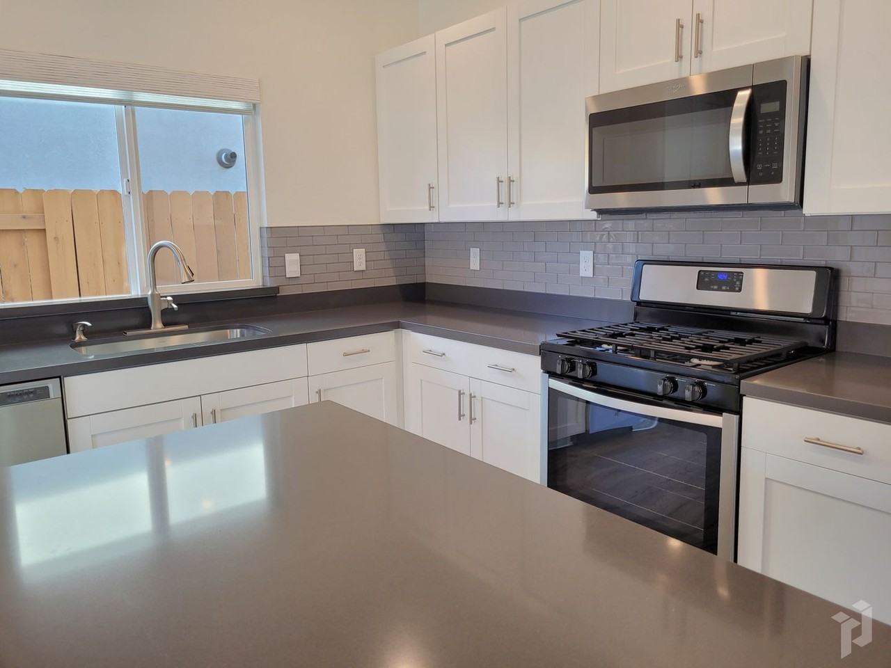 3076 Thyme Pl - Photo 3 of 19