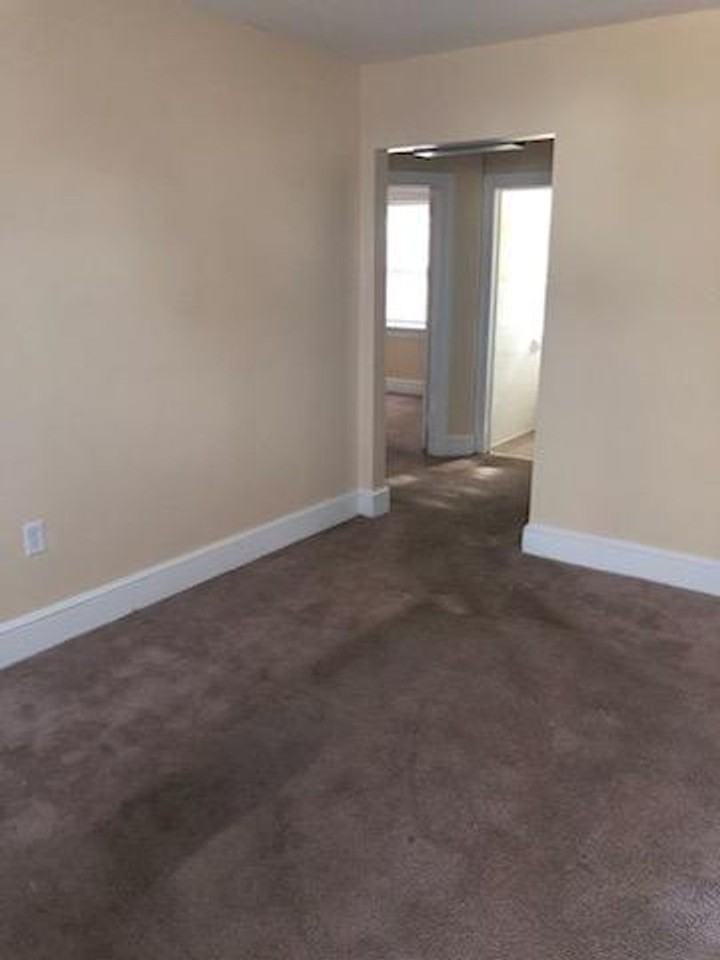 2310 Richmond Ave - Photo 2 of 11