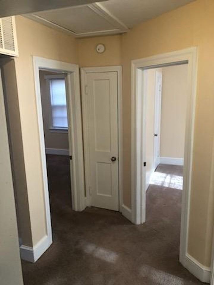 2310 Richmond Ave - Photo 6 of 11