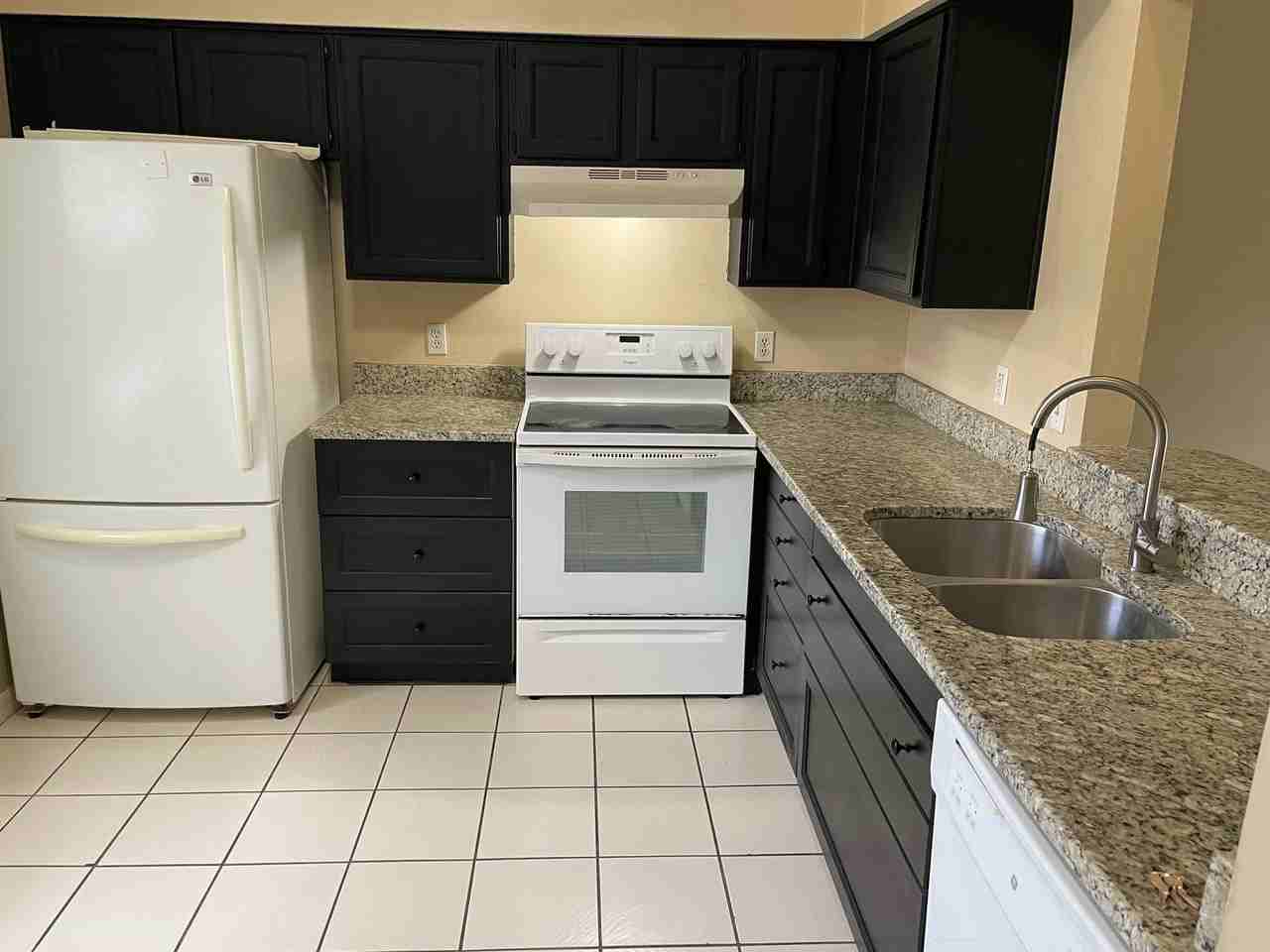 3012 Patel Dr - Photo 2 of 7