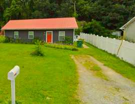1645 Brown St - Photo 1 of 1