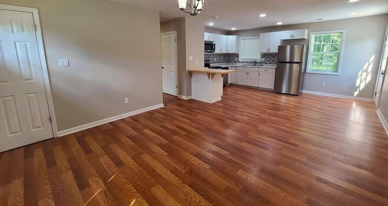 1645 Brown St - Photo 5 of 12