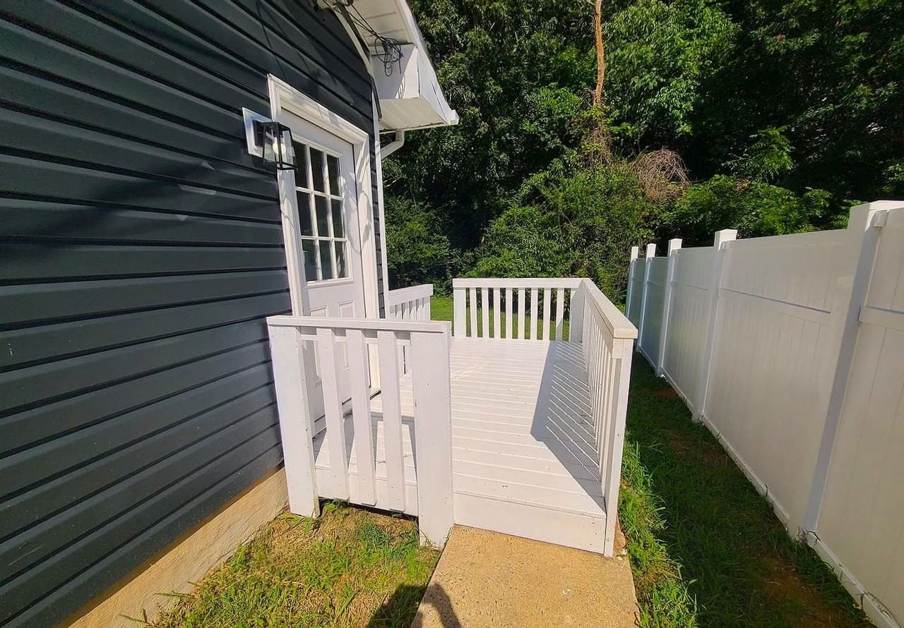 1645 Brown St - Photo 7 of 12