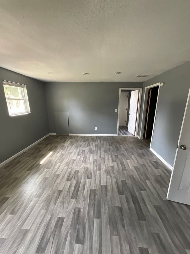 3100 S 56th Ter - Photo 2 of 16