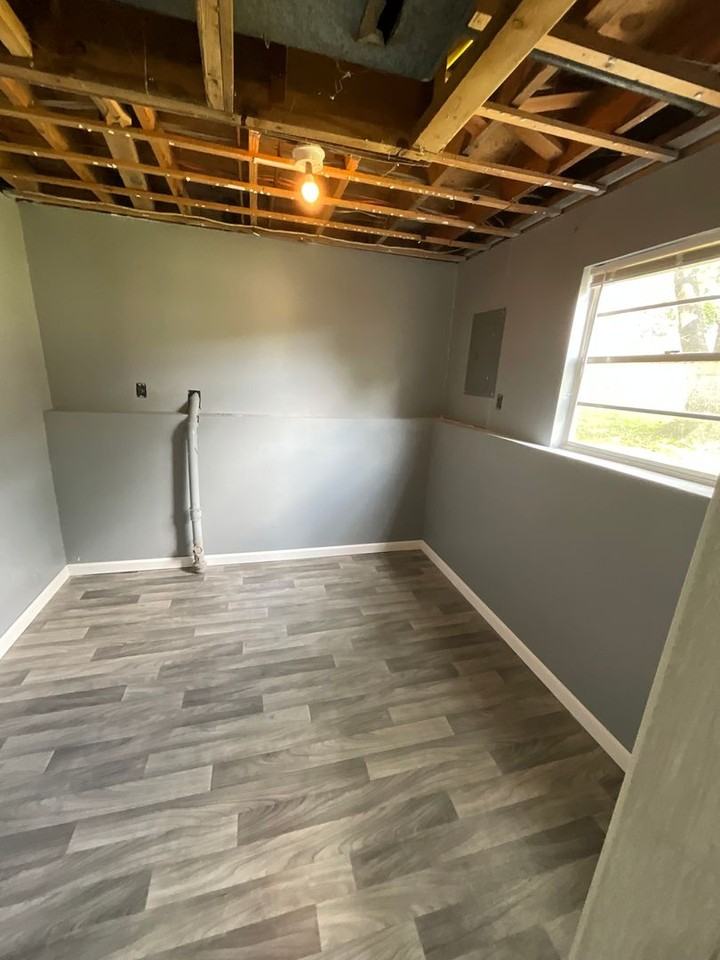 3100 S 56th Ter - Photo 3 of 16