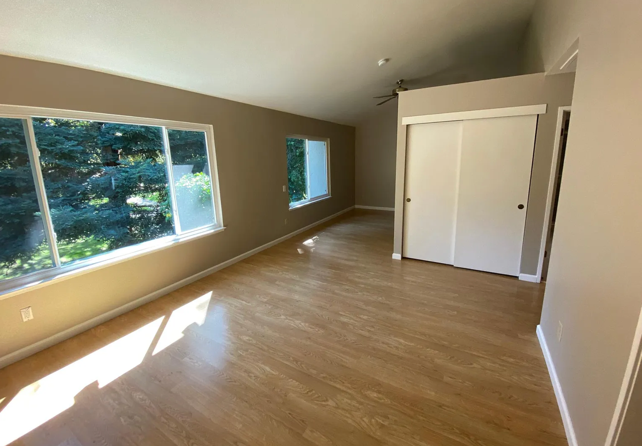 7118 Point Dunes Ct - Photo 3 of 4