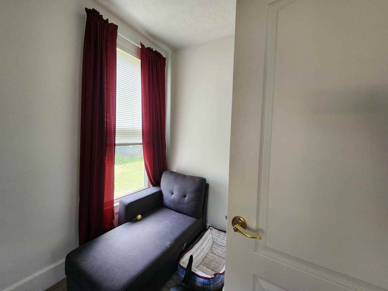 411 E Jackson St - Photo 4 of 17