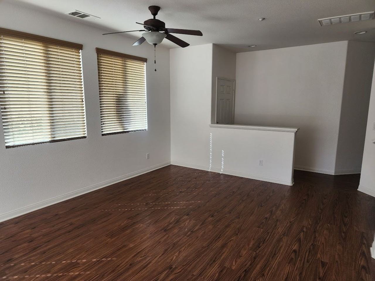 25176 Crest Haven St - Photo 3 of 15