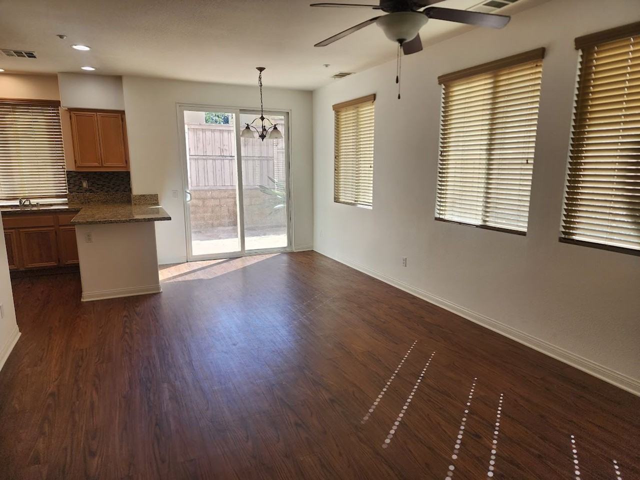 25176 Crest Haven St - Photo 4 of 15