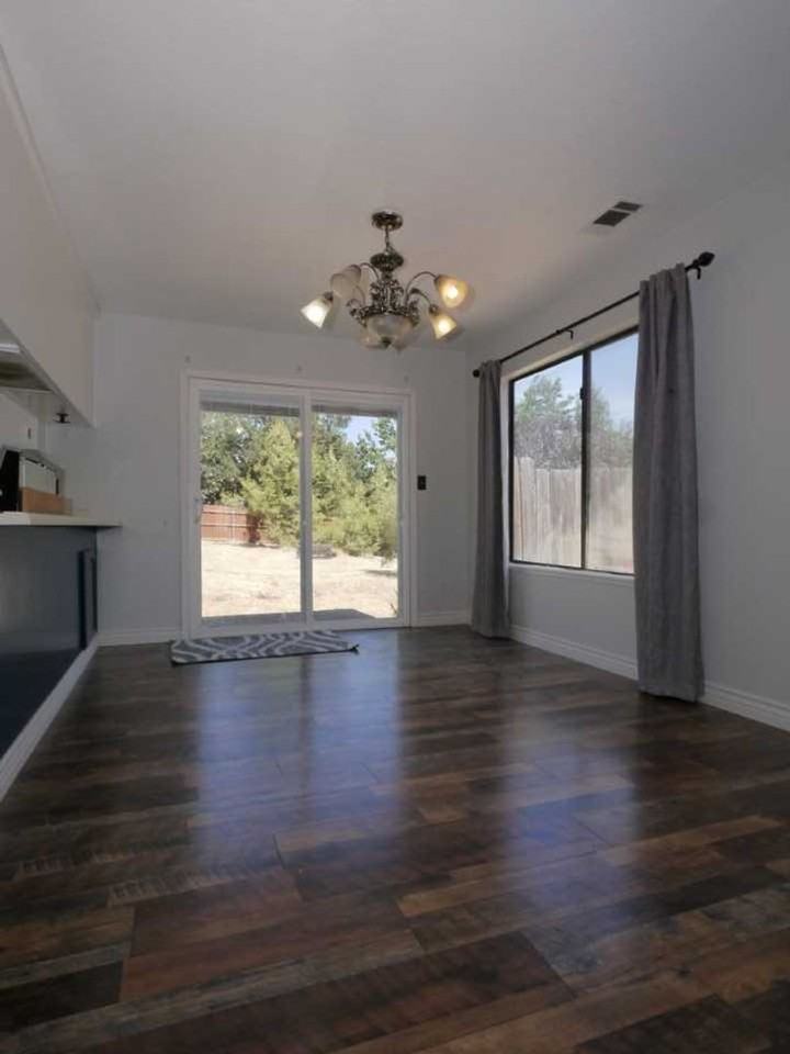 2065 Grouse Dr - Photo 3 of 11