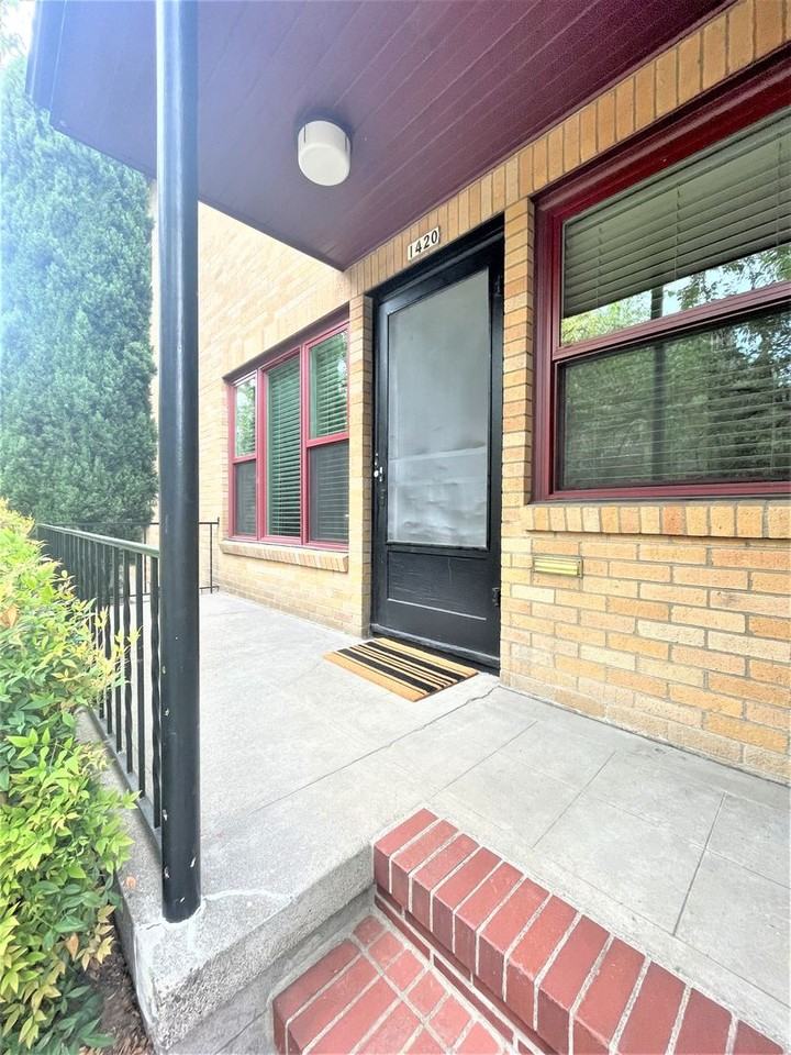 1420 Ne 21st Ave - Photo 2 of 16