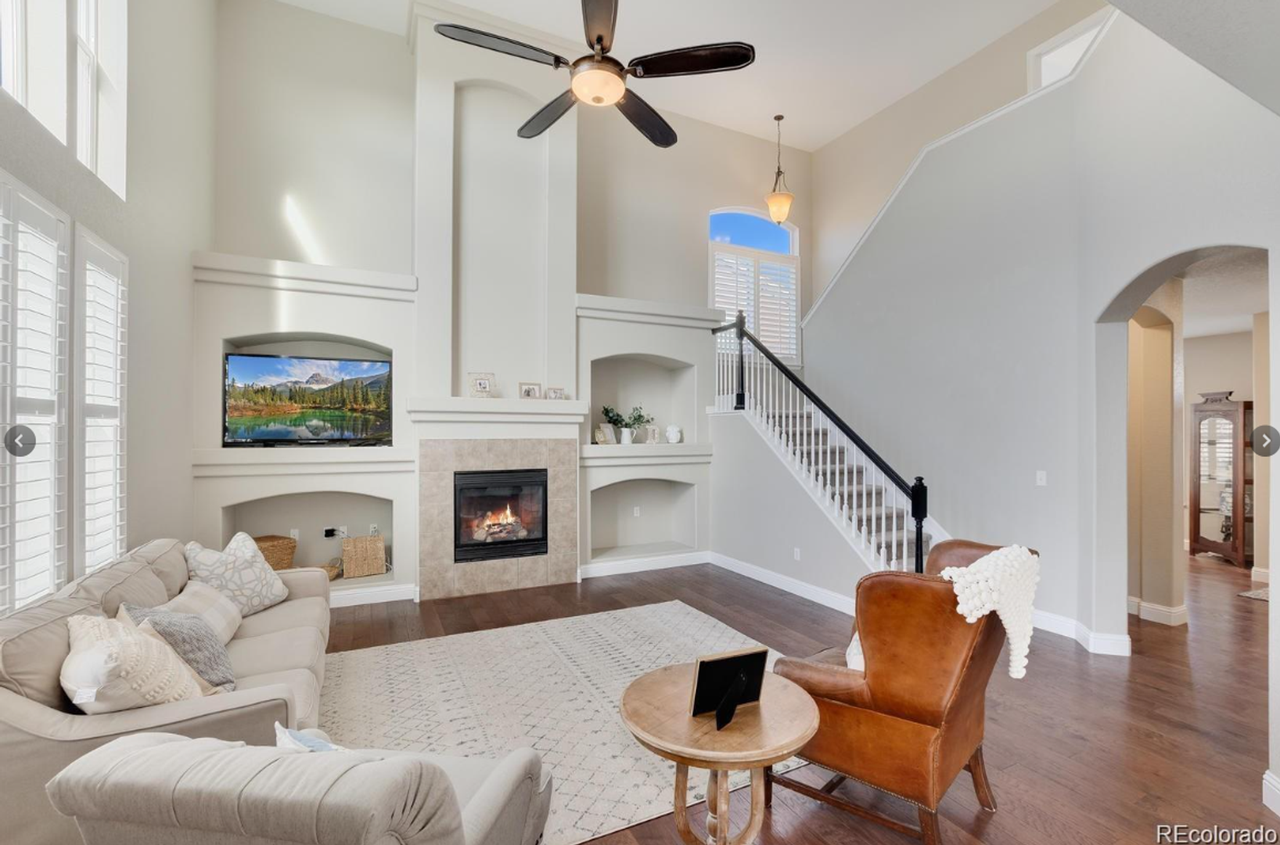 11387 Waldorf Ct - Photo 4 of 34