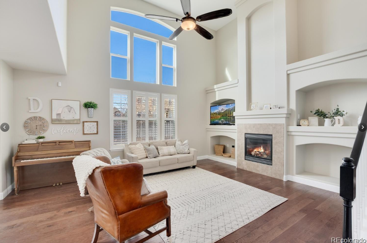 11387 Waldorf Ct - Photo 5 of 34