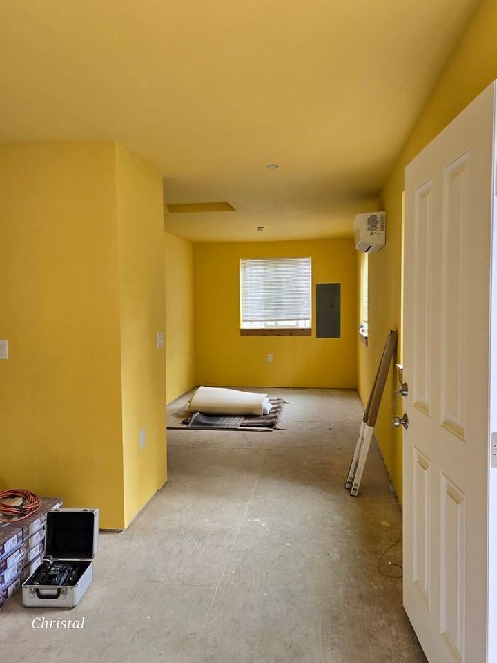 151 E Mclane Dr - Photo 3 of 16