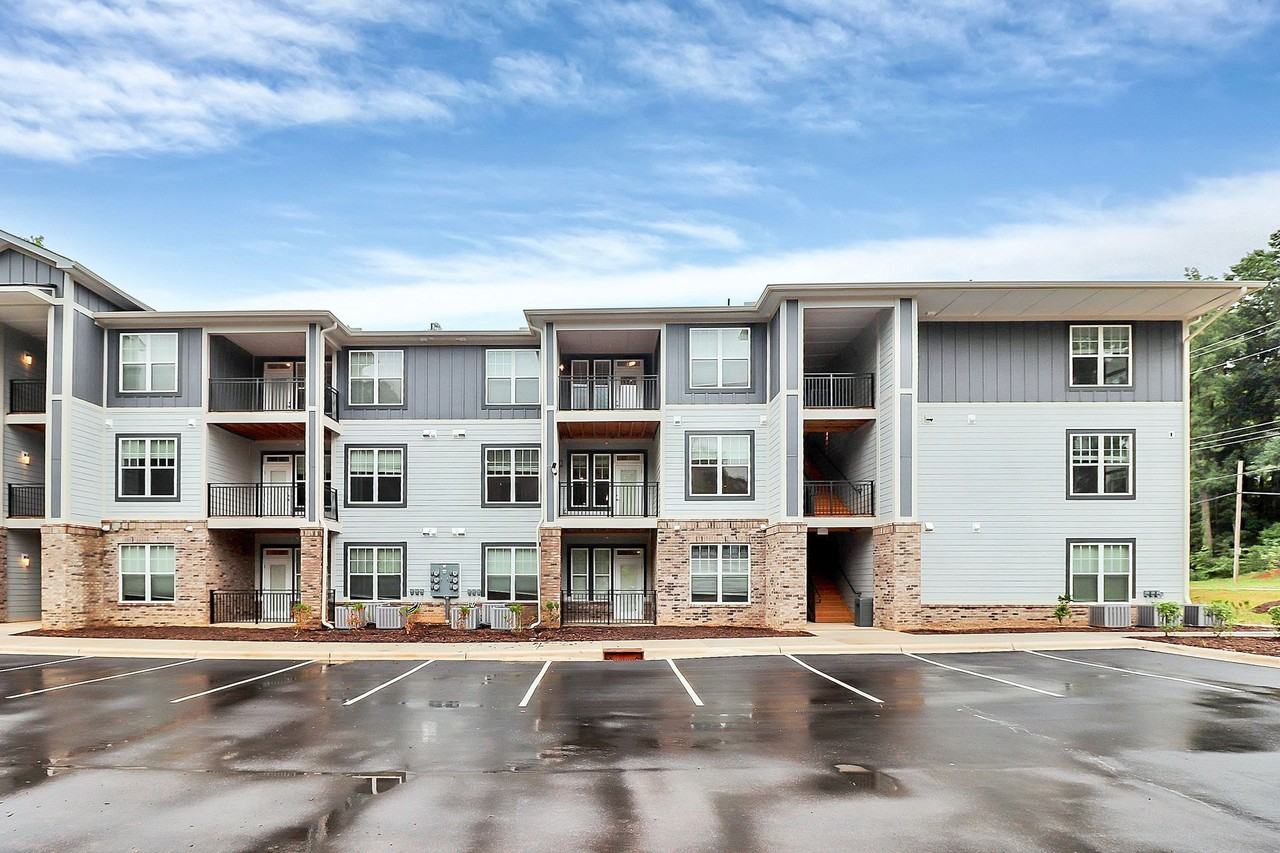 520 Tom Hunter - Photo 4 of 50