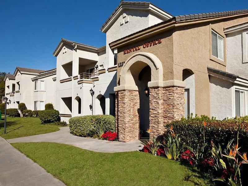 1332 Morning View Dr - Photo 6 of 20