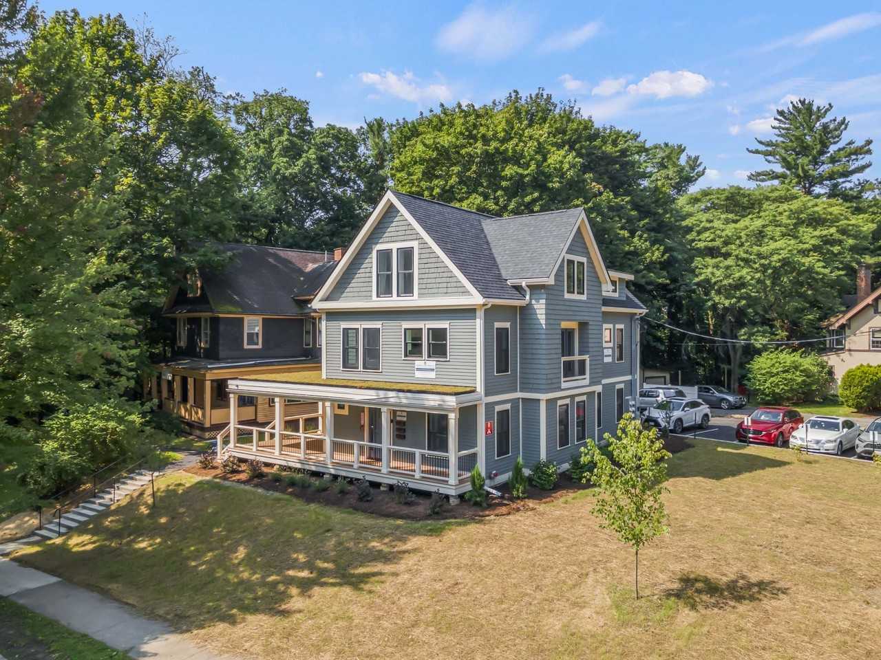 200 Highland Ave - Photo 4 of 50