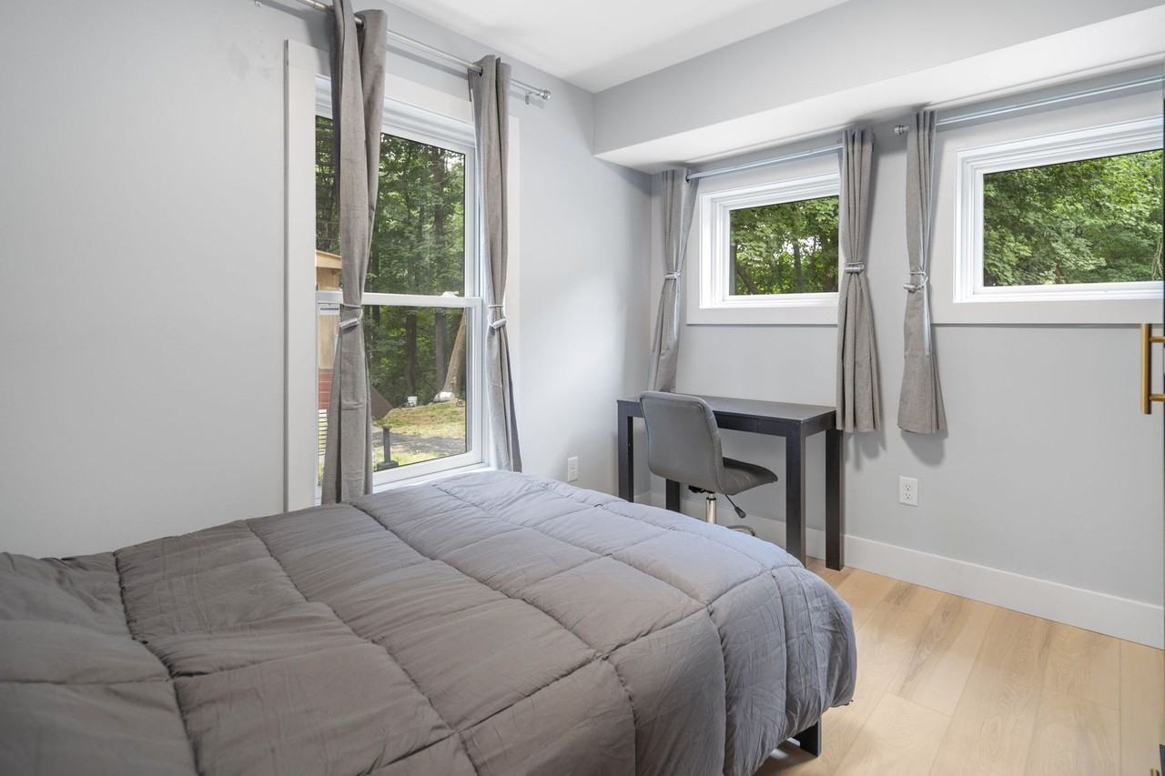 200 Highland Ave - Photo 5 of 50