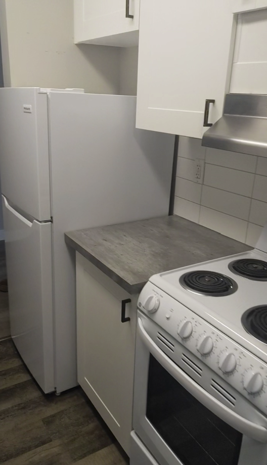 540 57 Ave Sw - Photo 2 of 11