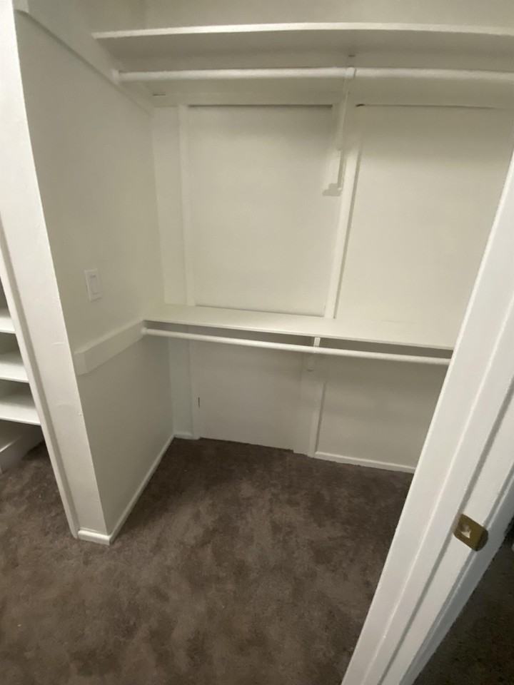 2229 Delbert St - Photo 3 of 24