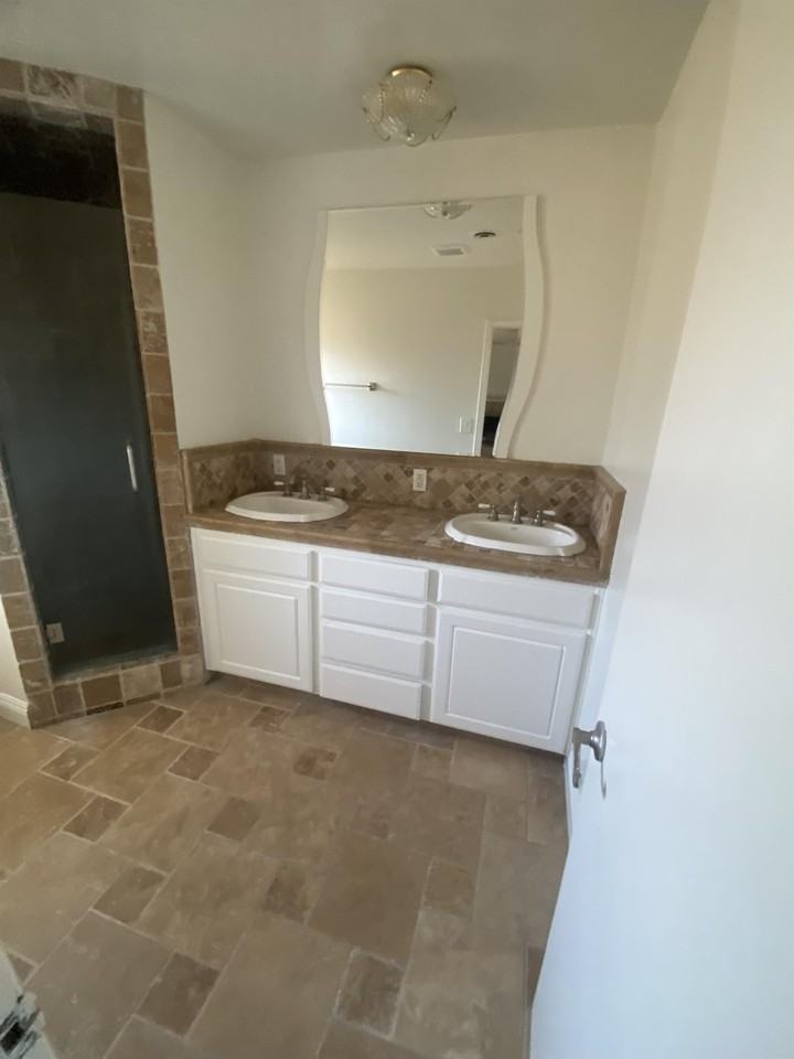 2229 Delbert St - Photo 2 of 24