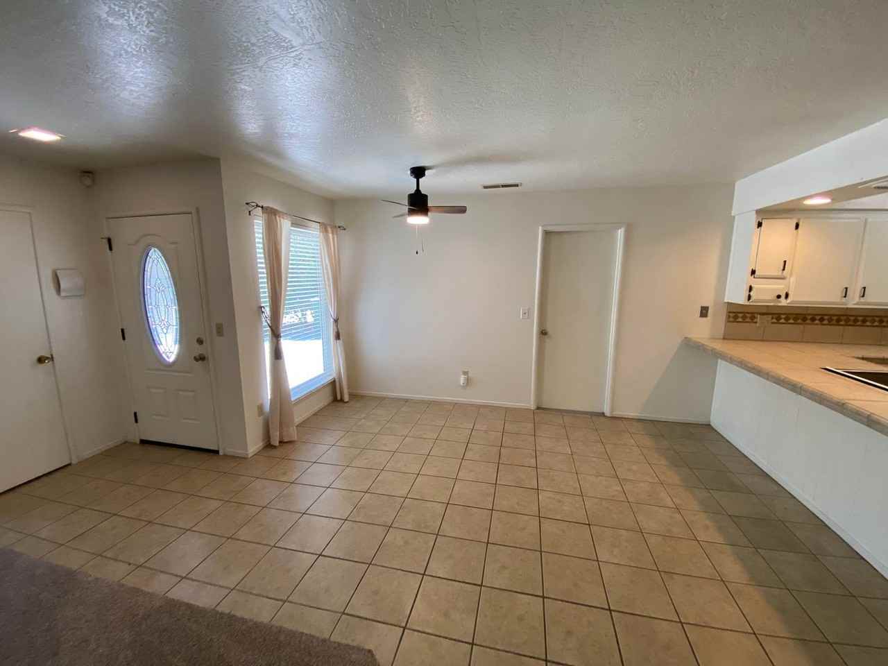 1927 S Julieann Ct - Photo 5 of 41