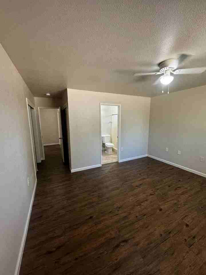 1549 Meadow St - Photo 3 of 22