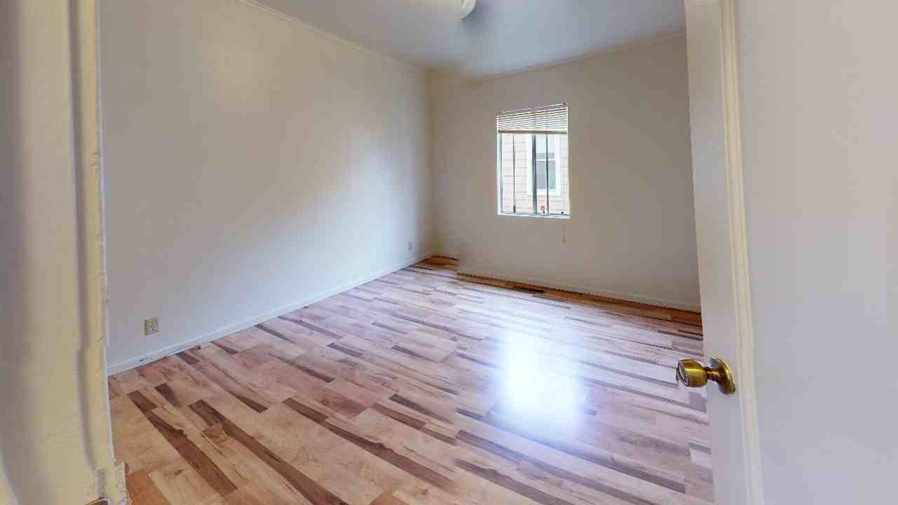 279-283 Pine Ave - Photo 2 of 8