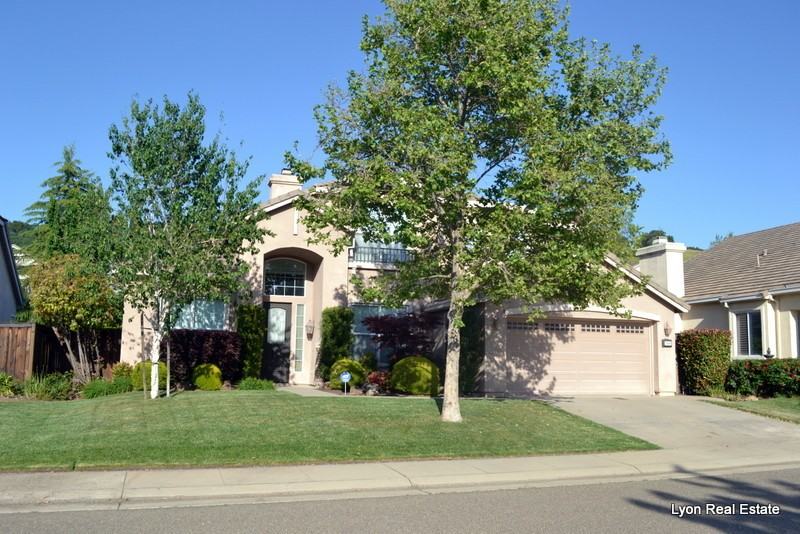 1168 Burwick Lane - Photo 2 of 44