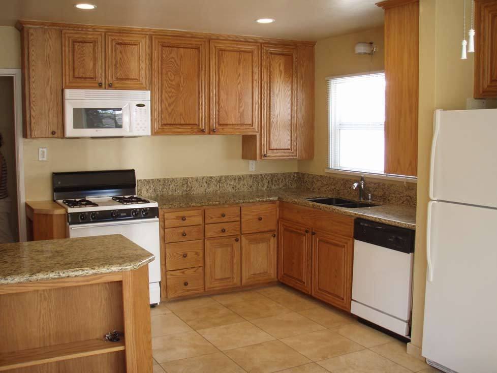 360 S Hickory St #13 - Photo 3 of 16