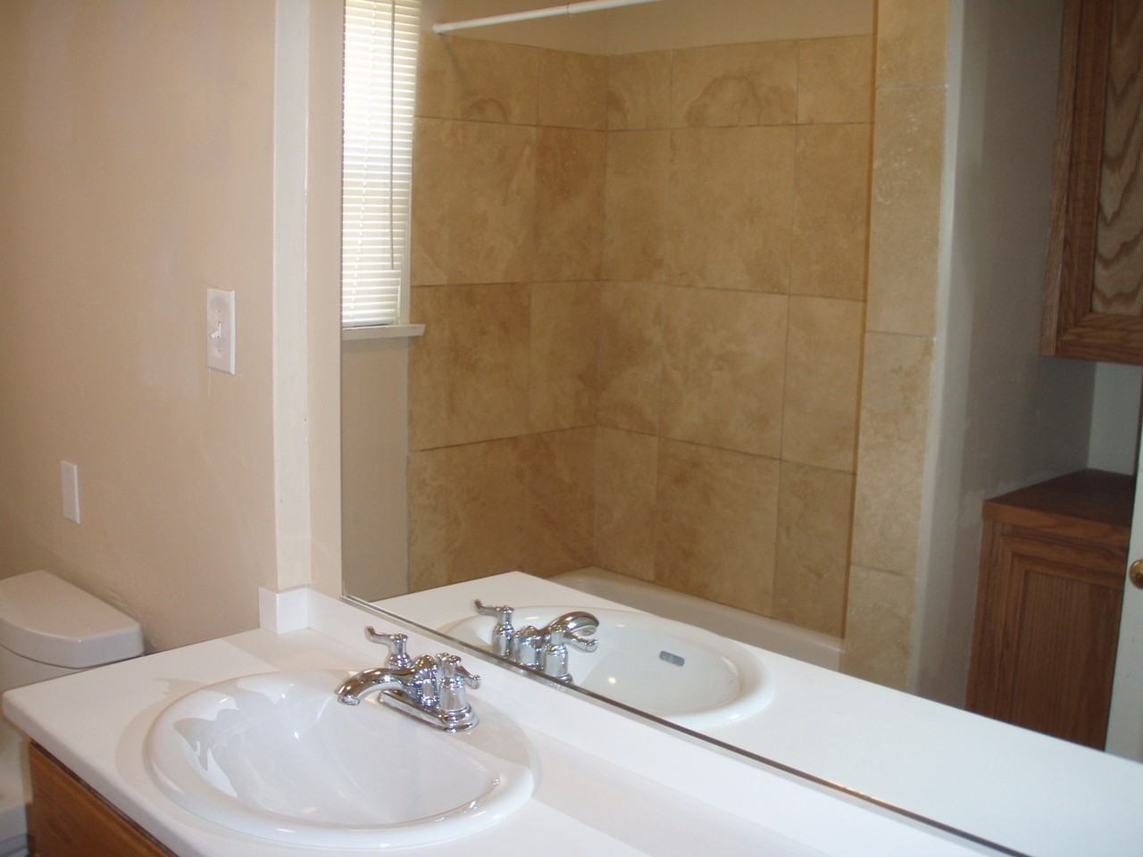360 S Hickory St #13 - Photo 6 of 16