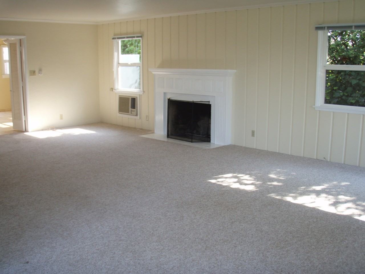 360 S Hickory St #13 - Photo 7 of 16