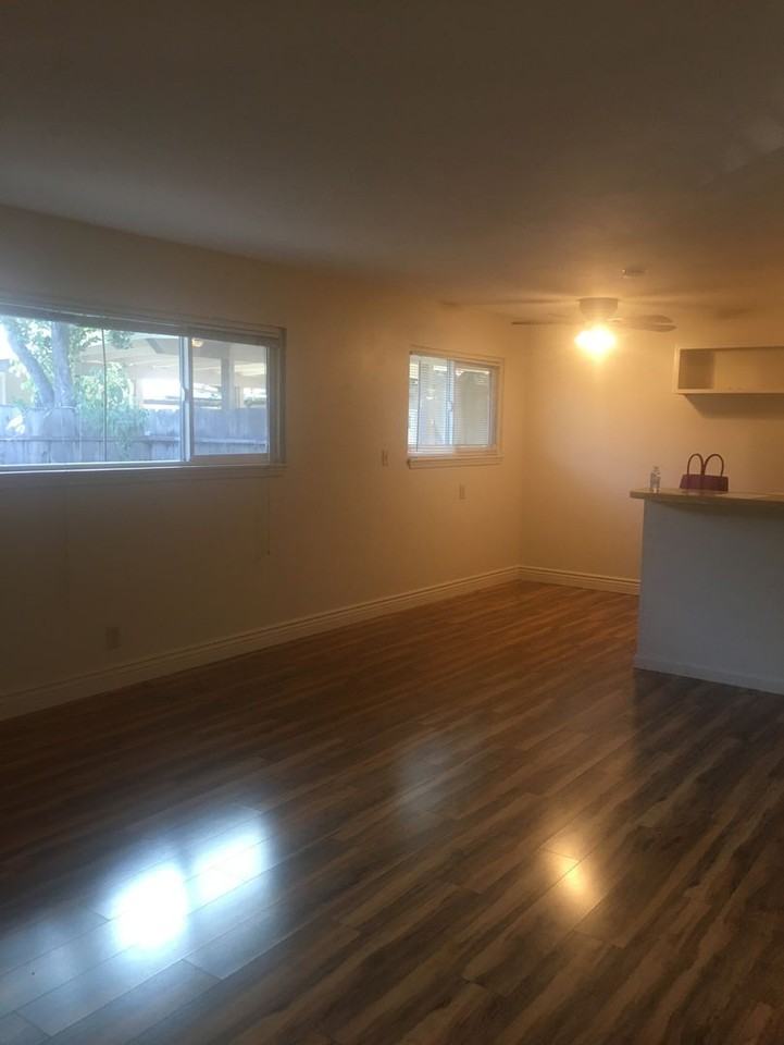 141 W Lassen Ave #6 - Photo 4 of 36