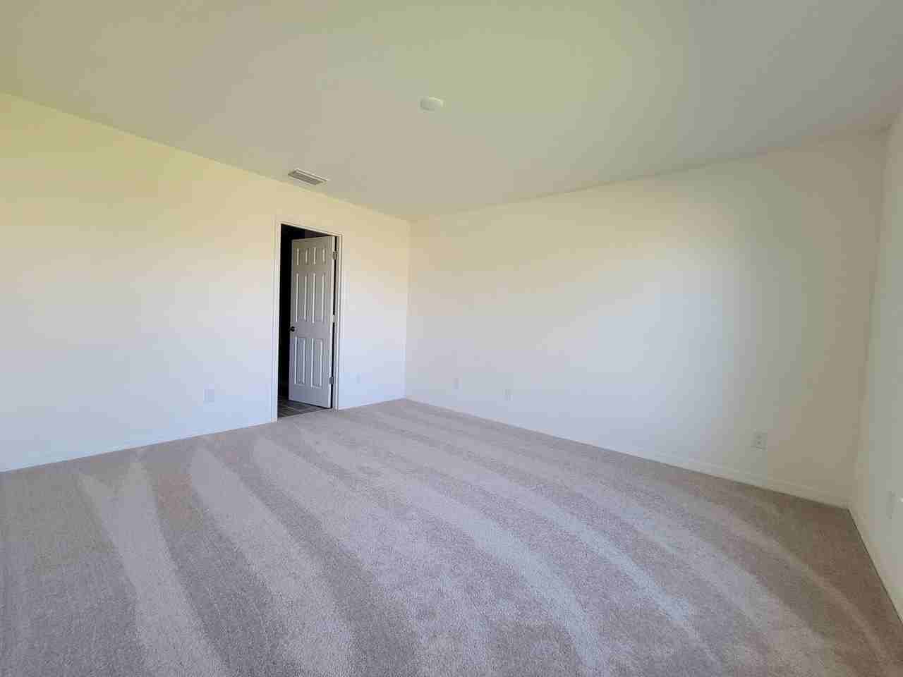 3100 Nw 20th Ave - Photo 7 of 14