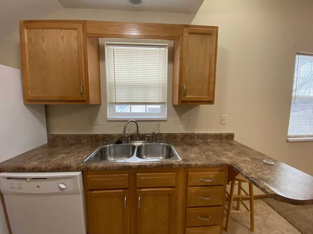 1301 Arthur Avenue - Photo 5 of 11