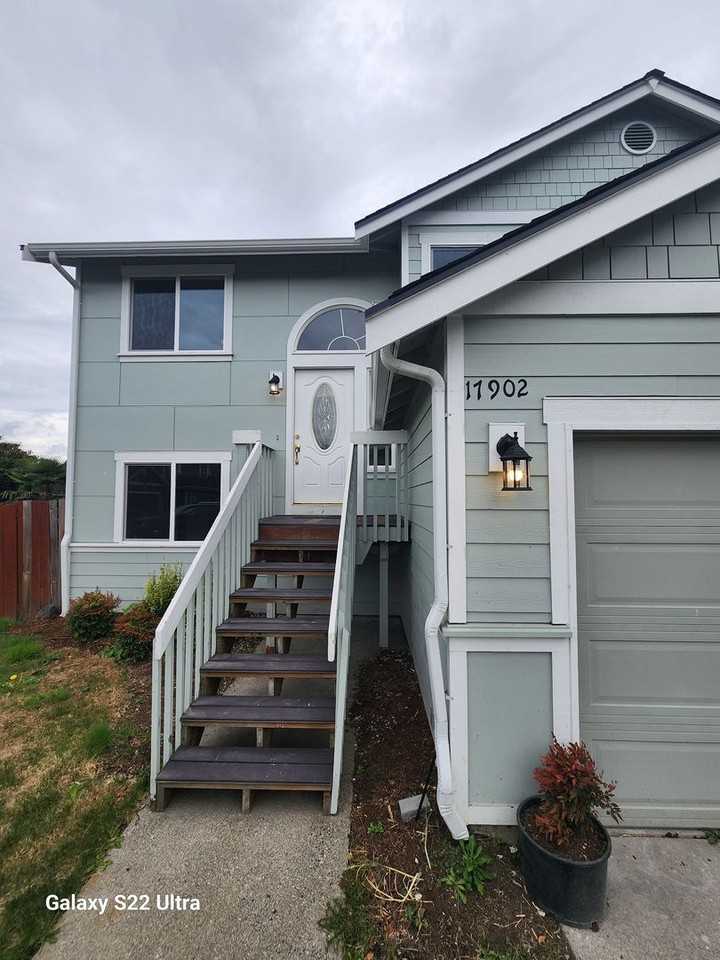 17902 29th Ave Ne - Photo 3 of 50