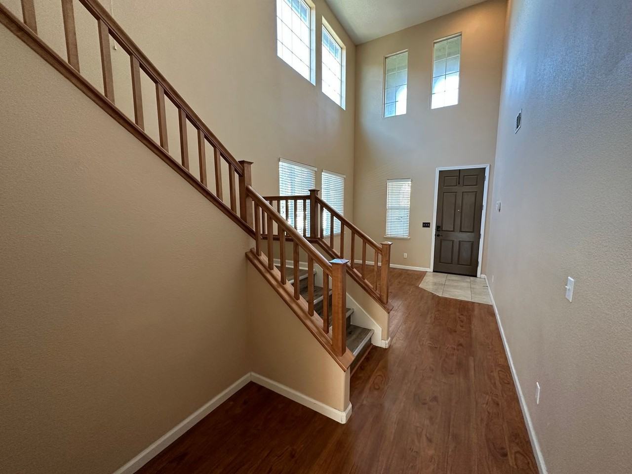 17398 Mill Stone Way - Photo 3 of 32