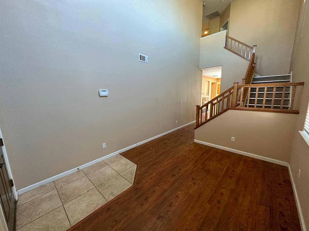 17398 Mill Stone Way - Photo 4 of 32