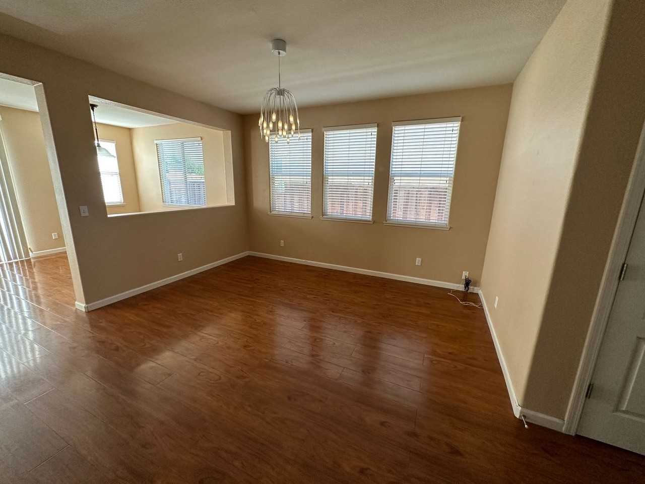 17398 Mill Stone Way - Photo 5 of 32