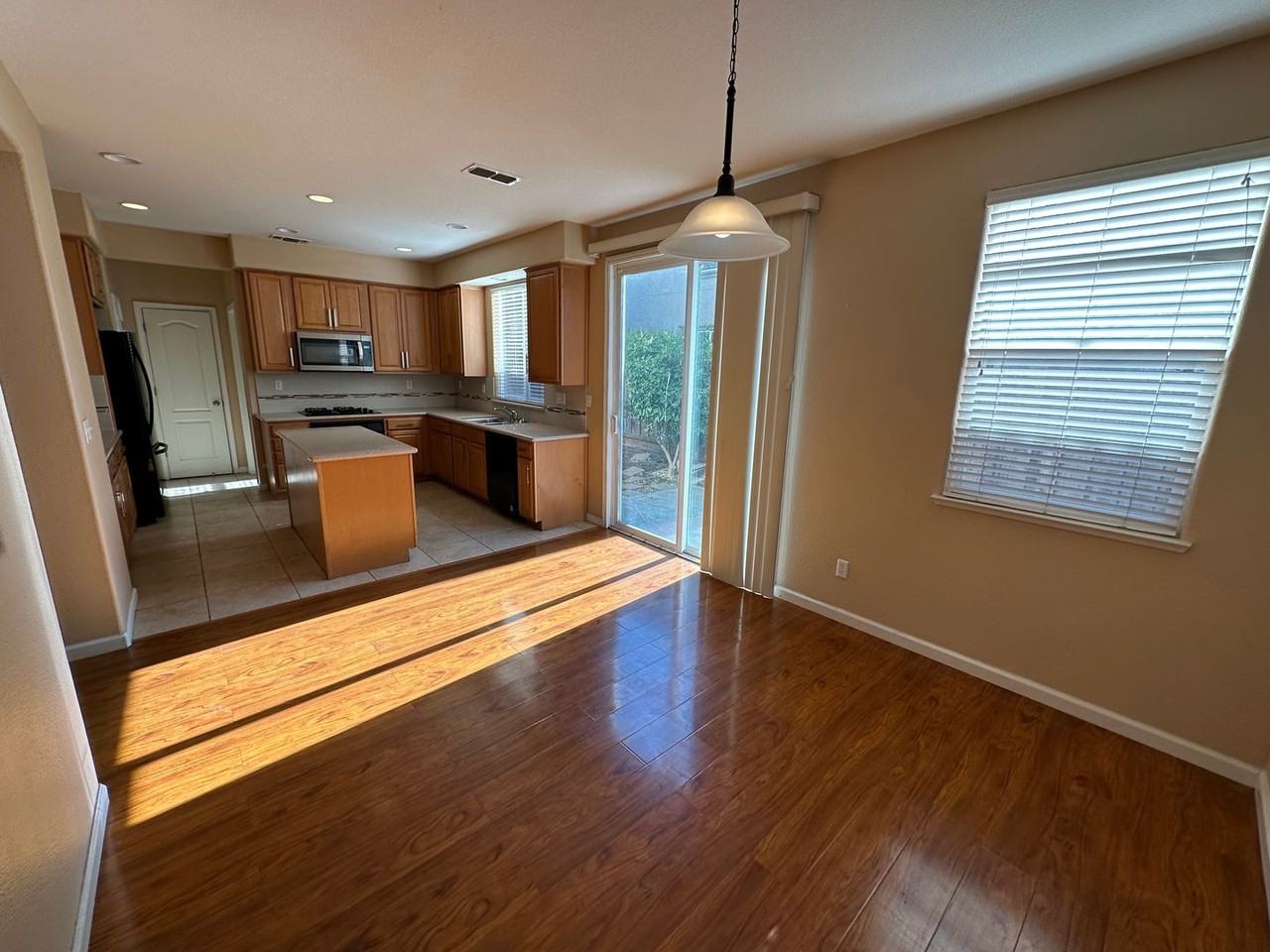 17398 Mill Stone Way - Photo 7 of 32