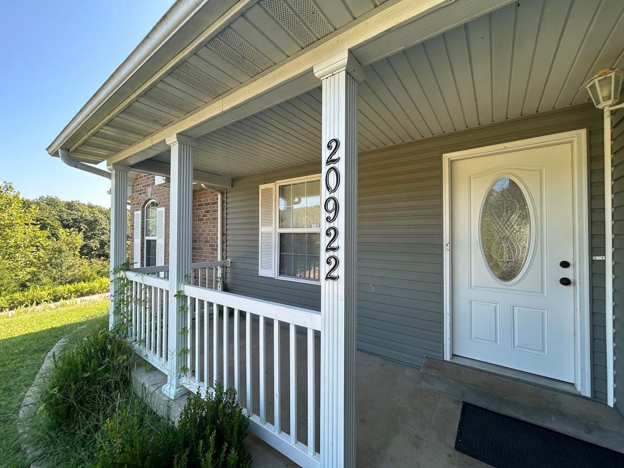 20922 Harbor Ln - Photo 2 of 29