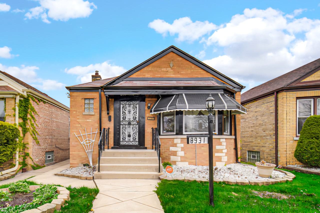 8931 S Bennett Ave #NA - Photo 2 of 7