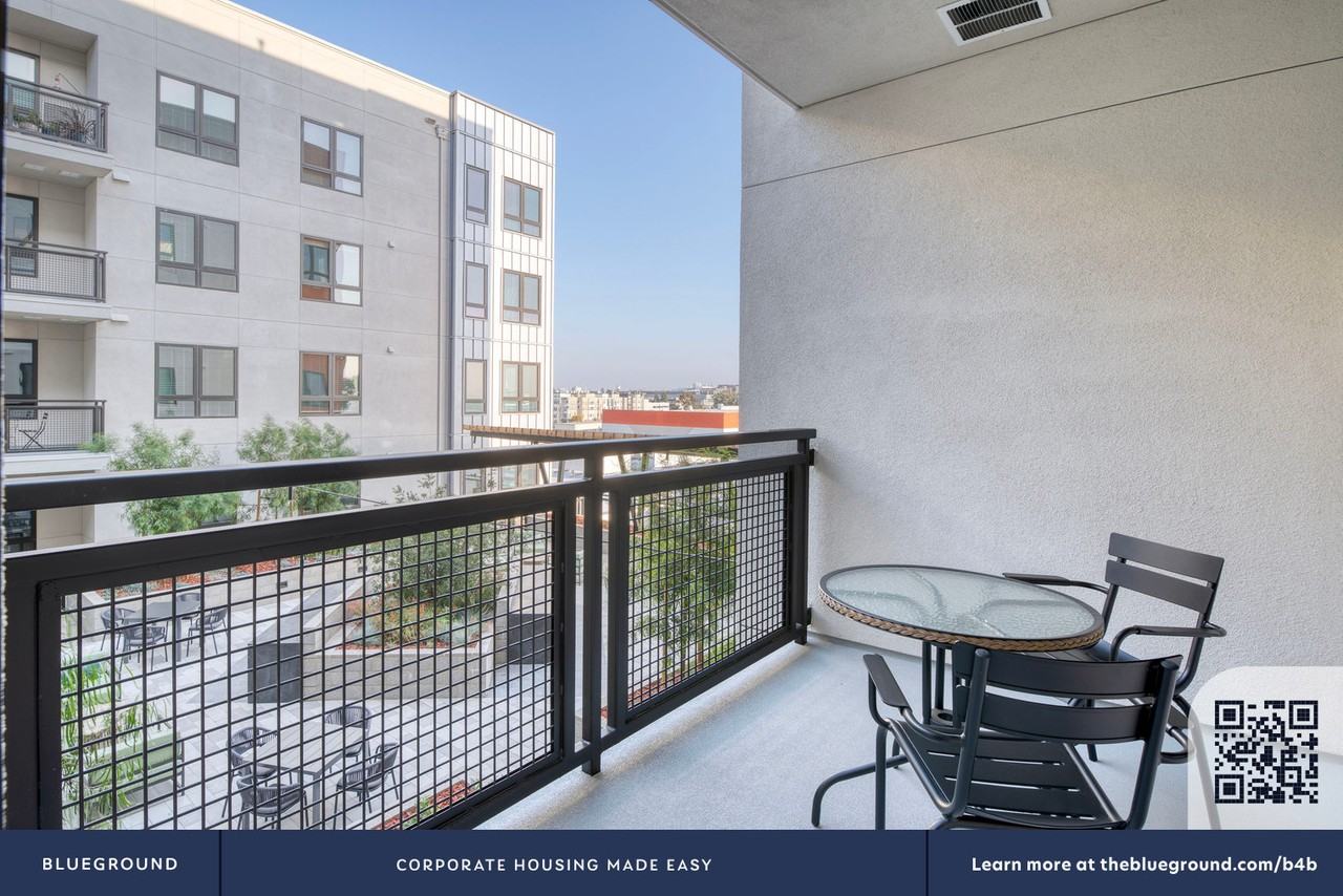 6701 Shellmound Street - Photo 6 of 99