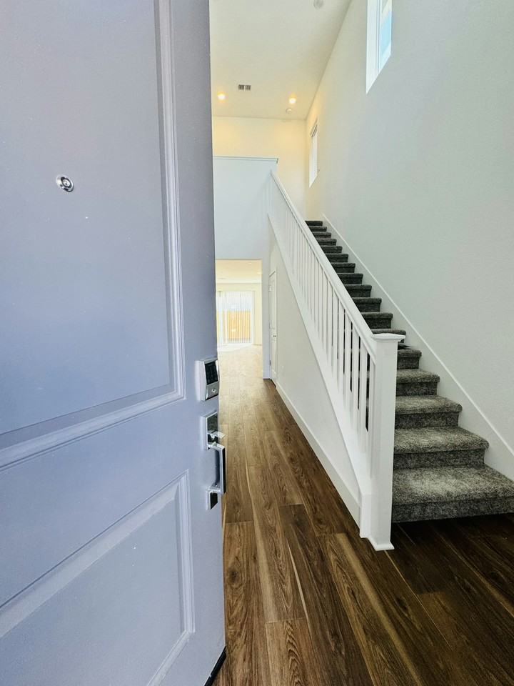 416 North Mendocino Way - Photo 2 of 22