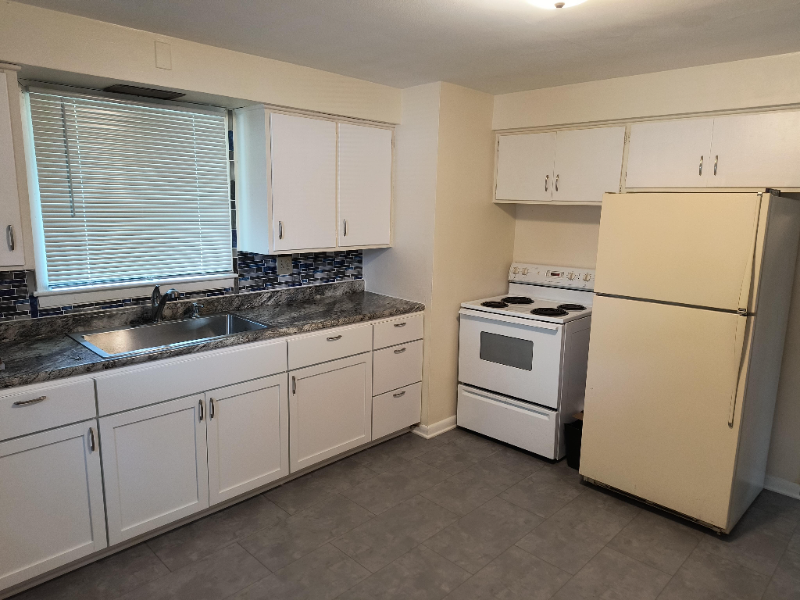 3417 Center St - Photo 3 of 12